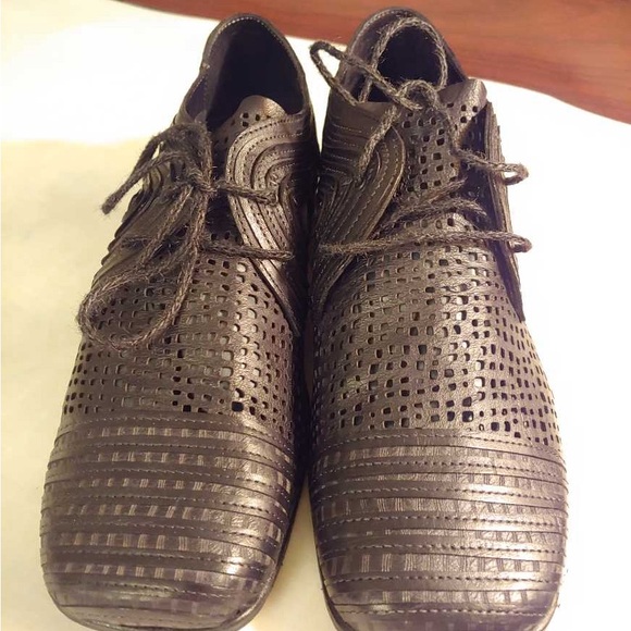 Ixos women’s brown Dress Shoes lace up size 37 new in box MSRP $391